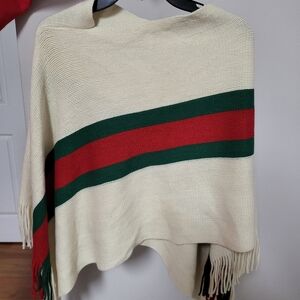 Beautiful sweater/poncho/shrug ❤️